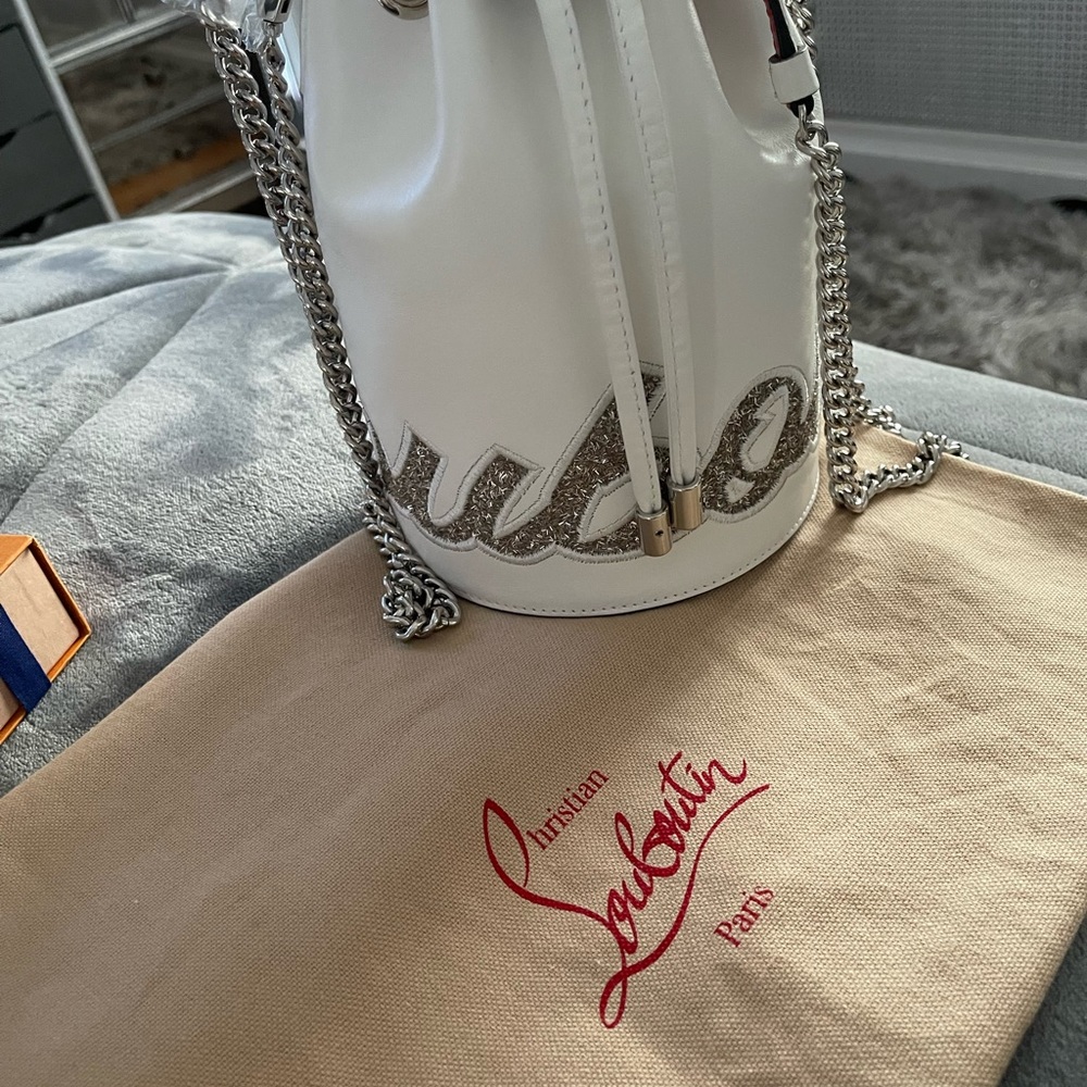 Christian louboutin Marie Jane Embellished leather bucket bag White pristine - Picture 4 of 16